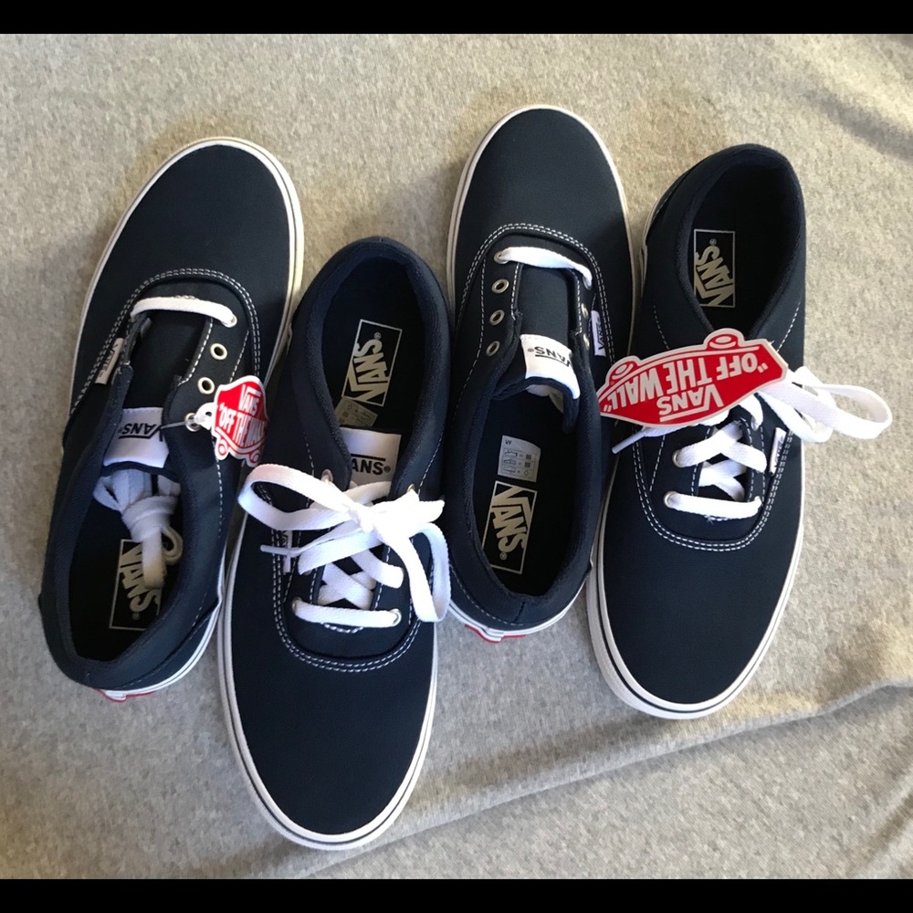 Vans kids new navy blue tie